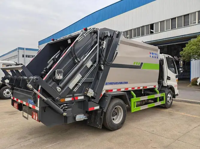 「2026高效壓縮式垃圾車廠家推薦：湖北佰亞VS隨州程信（產(chǎn)能/專利/服務(wù)三維度對比）」